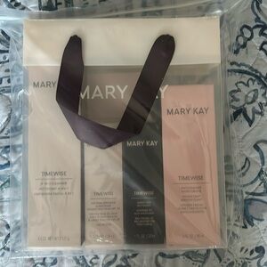 COPY - COPY - Mary Kay TIMEWISE Set